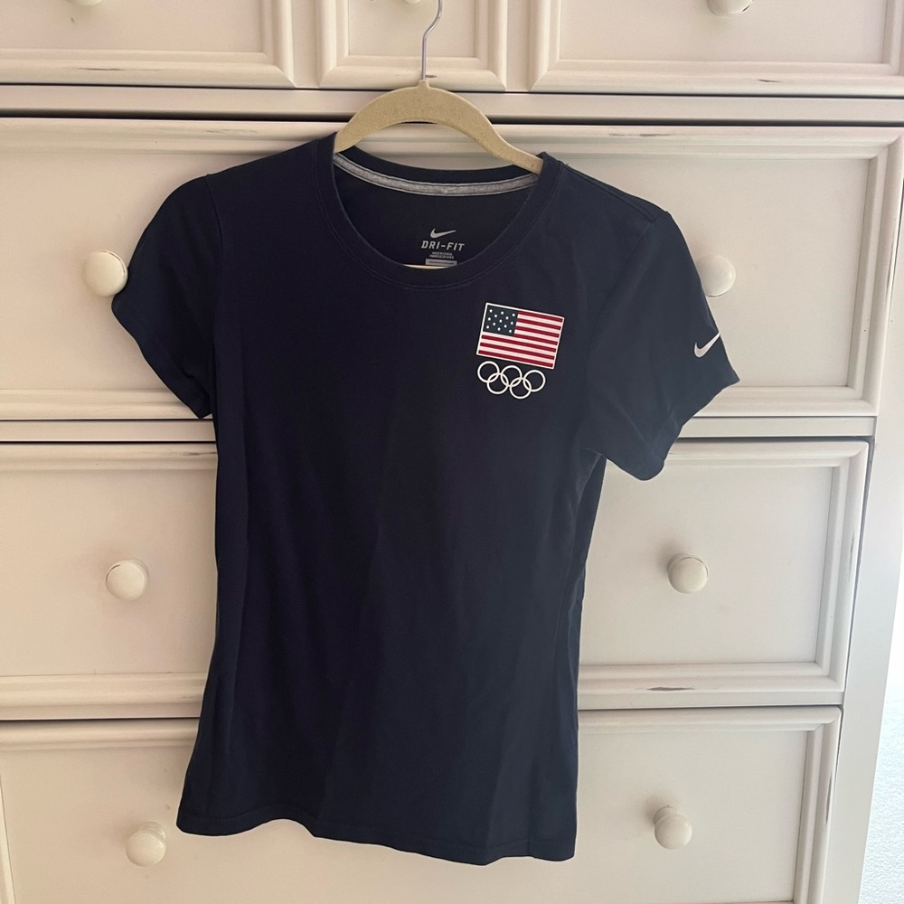 Nike tee